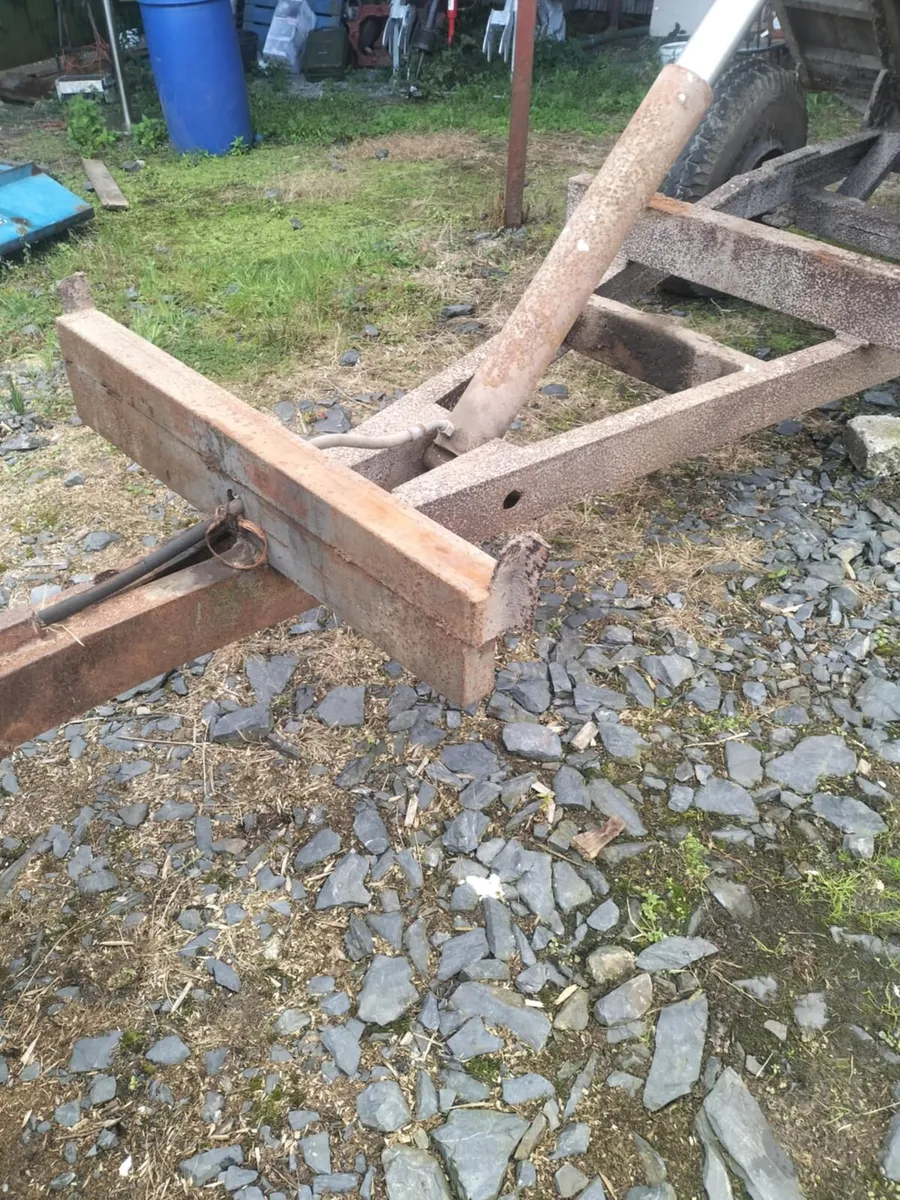 Items for sale - Image 2