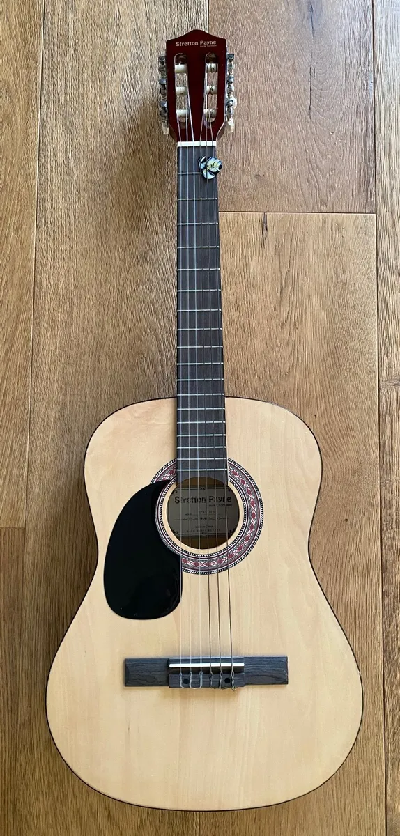 Left hand guitar 3/4 size - Image 1
