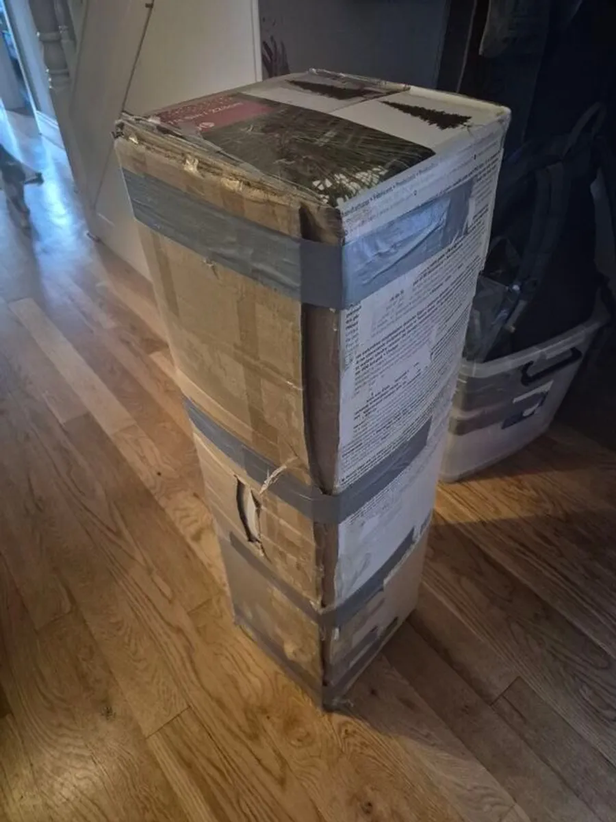 Christmas tree (7ft 6in) - Image 2