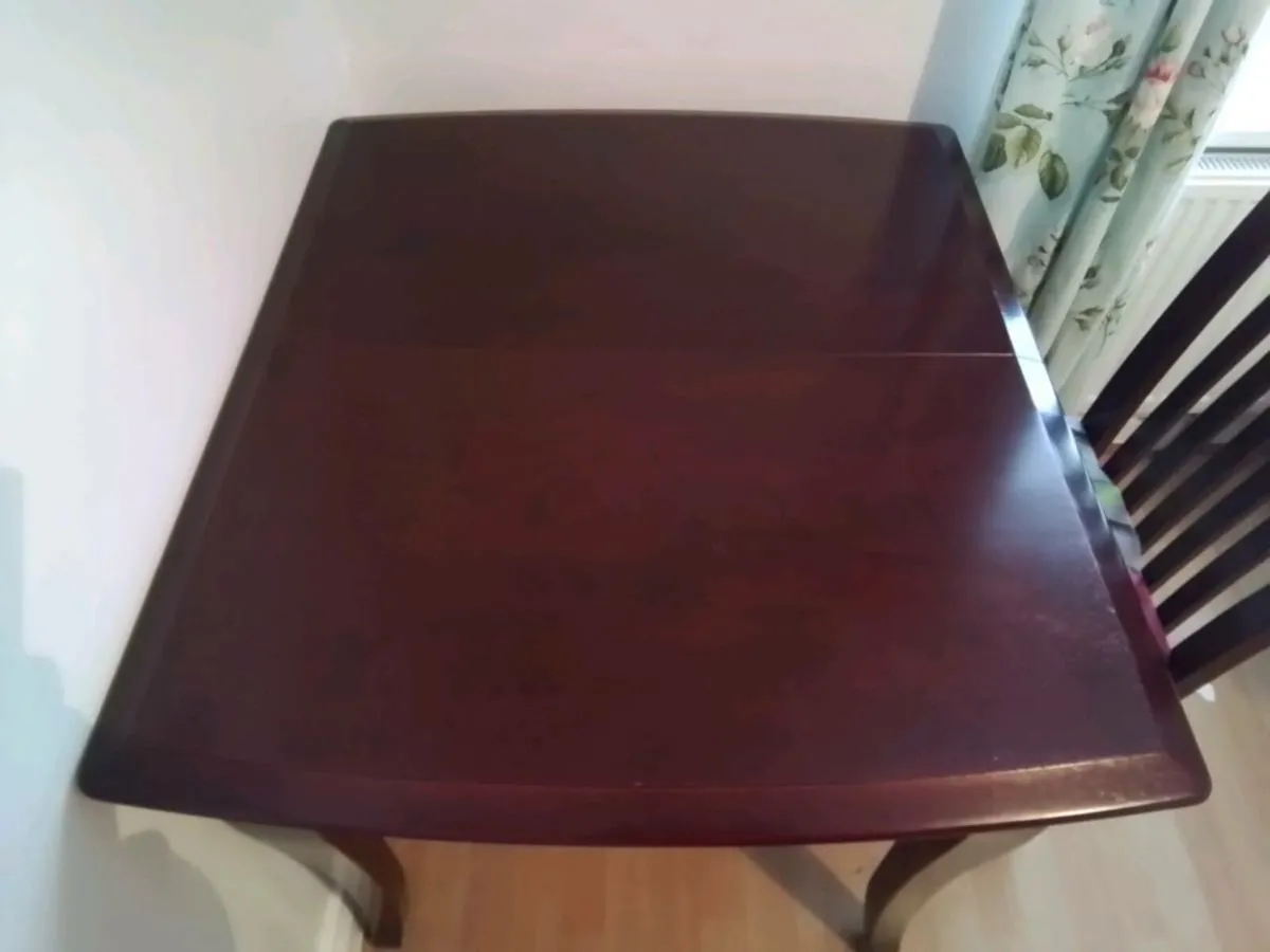Mahogany table and chair - Image 1