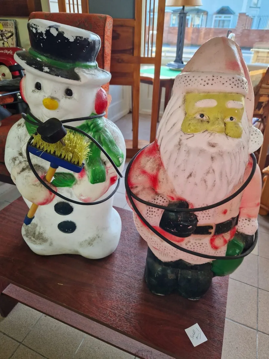 Christmas Decor Santa  and snowman with bulbs  pri