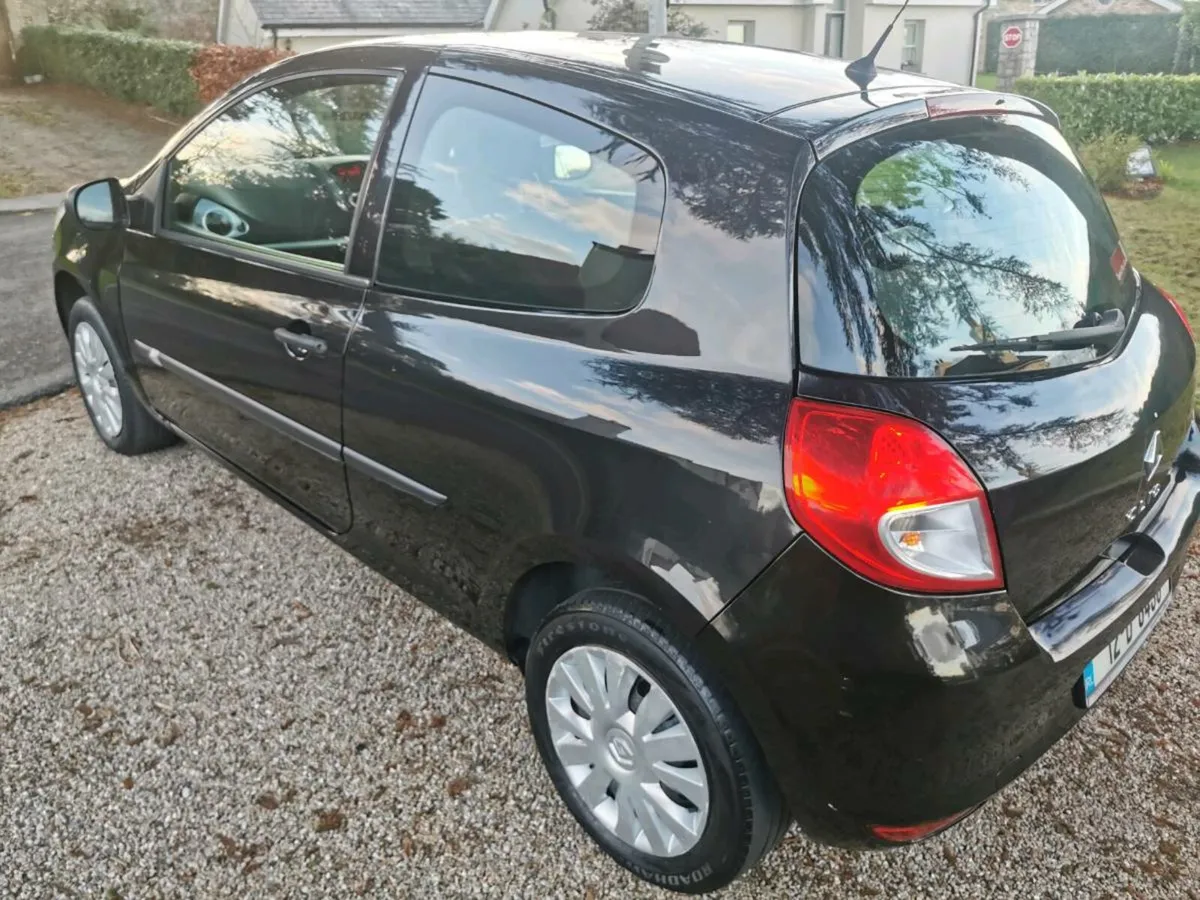 2012 Renault Clio 1.2L Petrol 3-Door Hatchback - Image 4