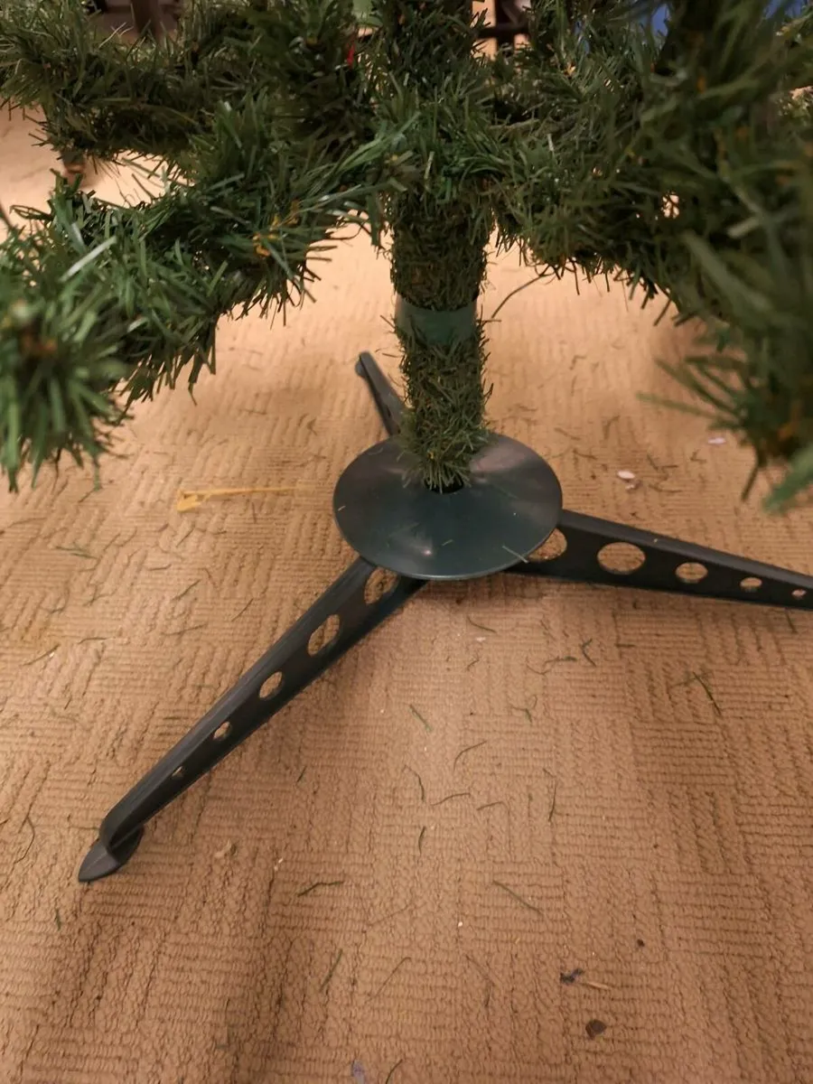 Artificial Christmas tree with stand - Image 2
