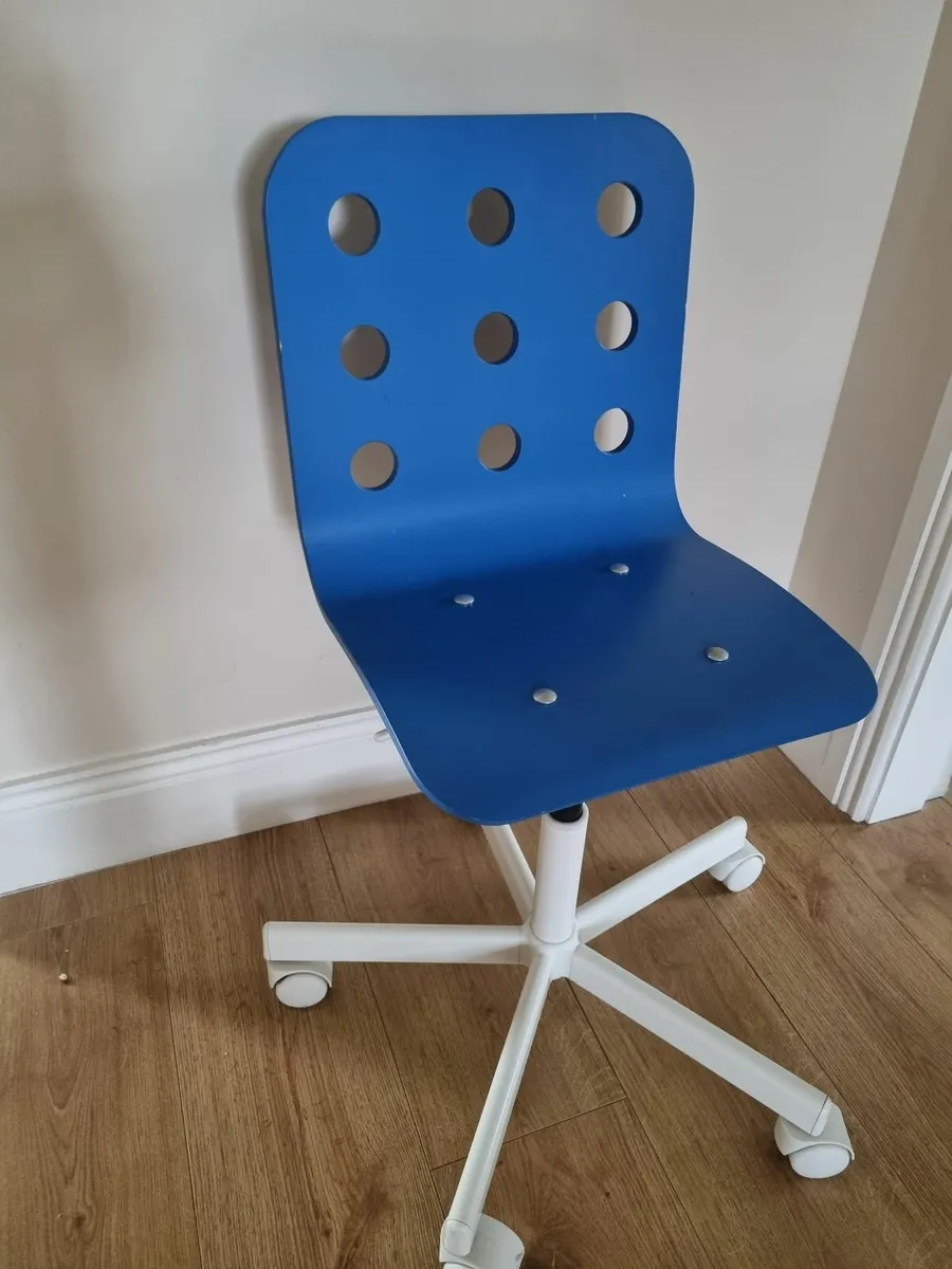 Kids Swivel Desk chair