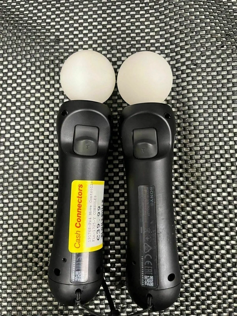PS4 Move Controllers - Image 2