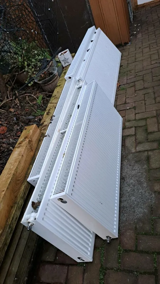 Five ,20 year old rads free to take away - Image 1