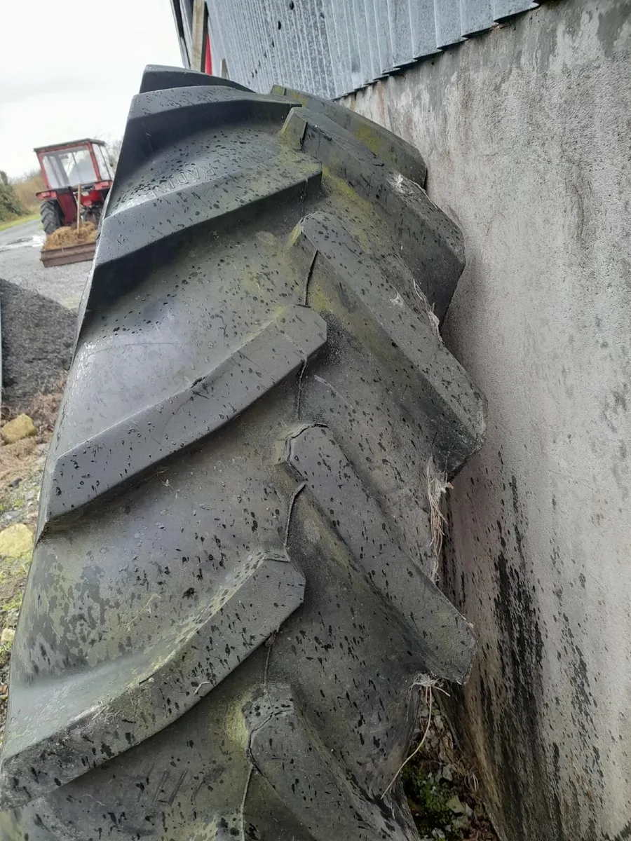 Tractor tyres & rims - Image 3