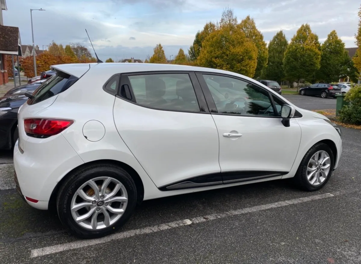 Renault Clio 2019 - Image 4