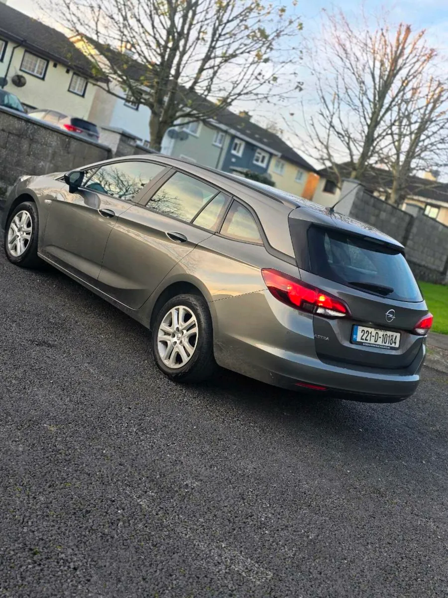 Opel asta 2022 low mileage 9350€ - Image 4
