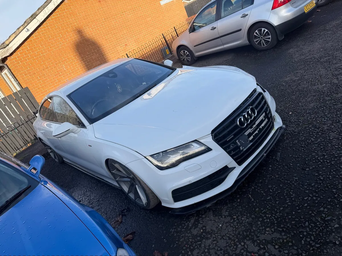 Audi a7 for parts salvage - Image 4