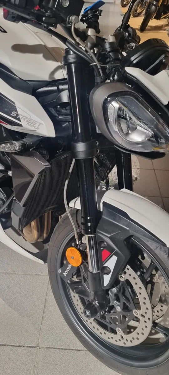 Triumph 765 Street Triple R - Image 3