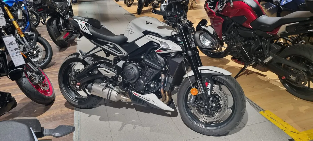 Triumph 765 Street Triple R - Image 1