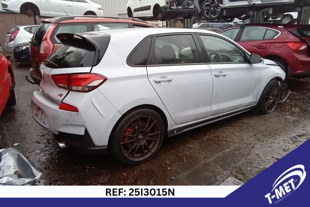 2018 HYUNDAI I30 BREAKING FOR PARTS - Image 1