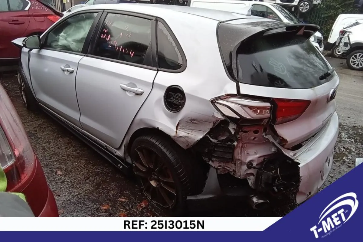 2018 HYUNDAI I30 BREAKING FOR PARTS - Image 3