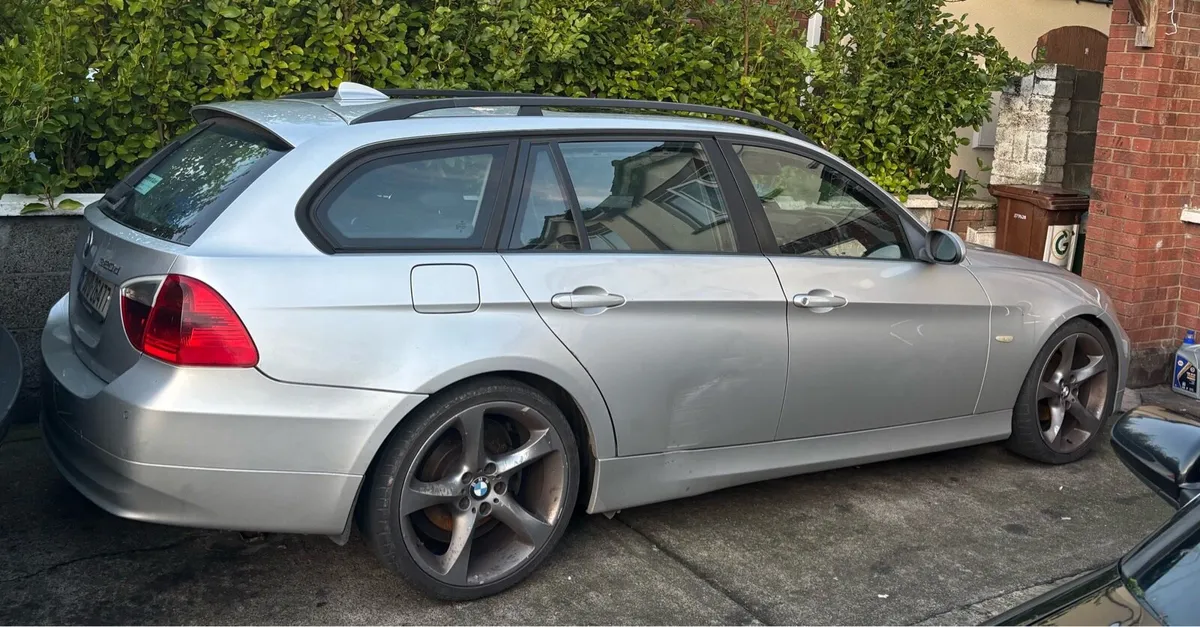 BMW 320D AUTOMATIC - Image 4