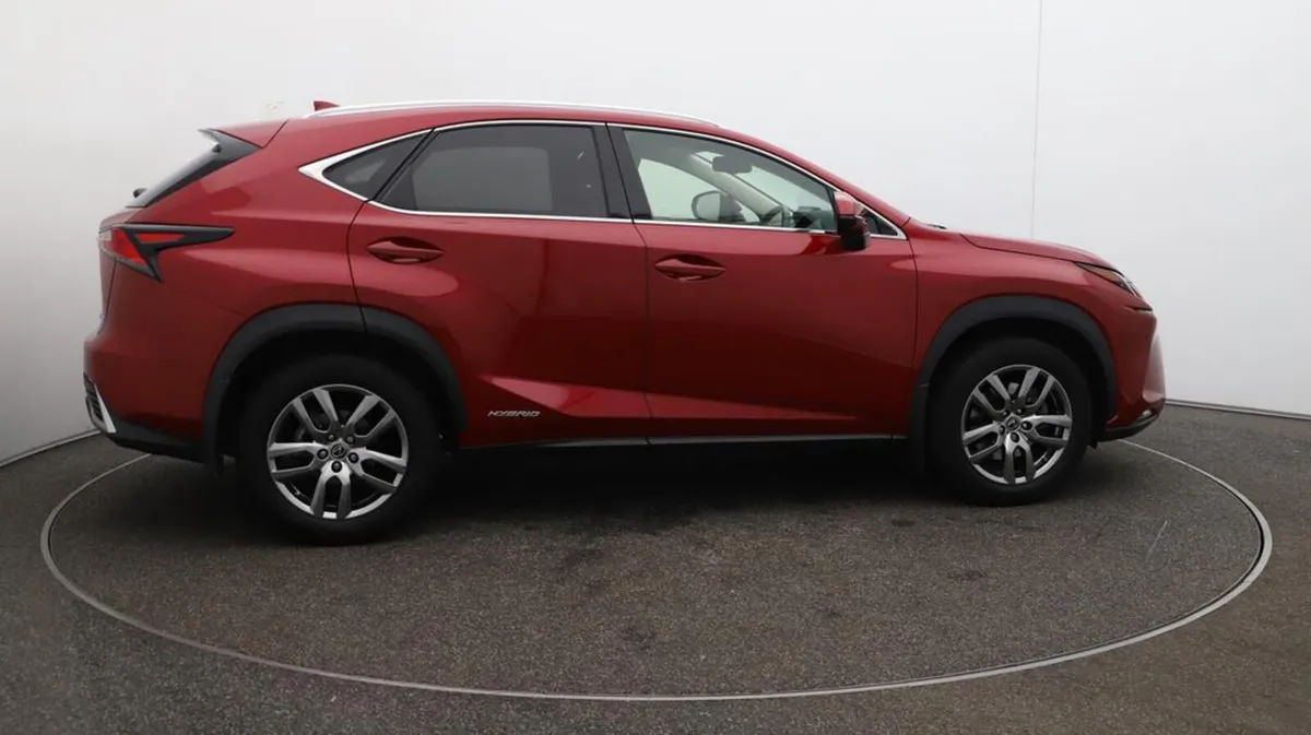 182 Lexus NX 300 H executive - Image 2
