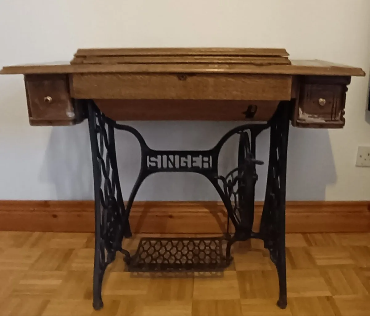 Antique Singer Sewing Machine - Image 3