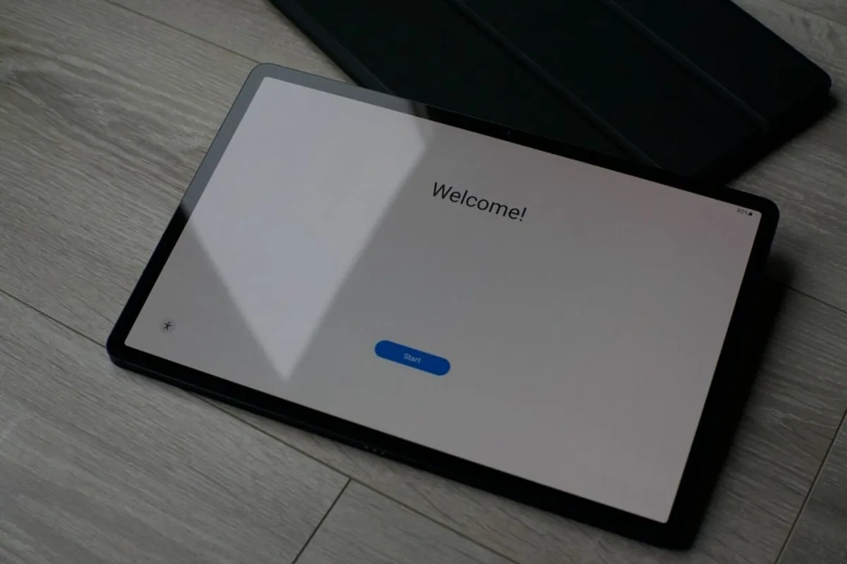 Samsung Galaxy Tab S7+ with S-Pen & 2 Cases - Image 2