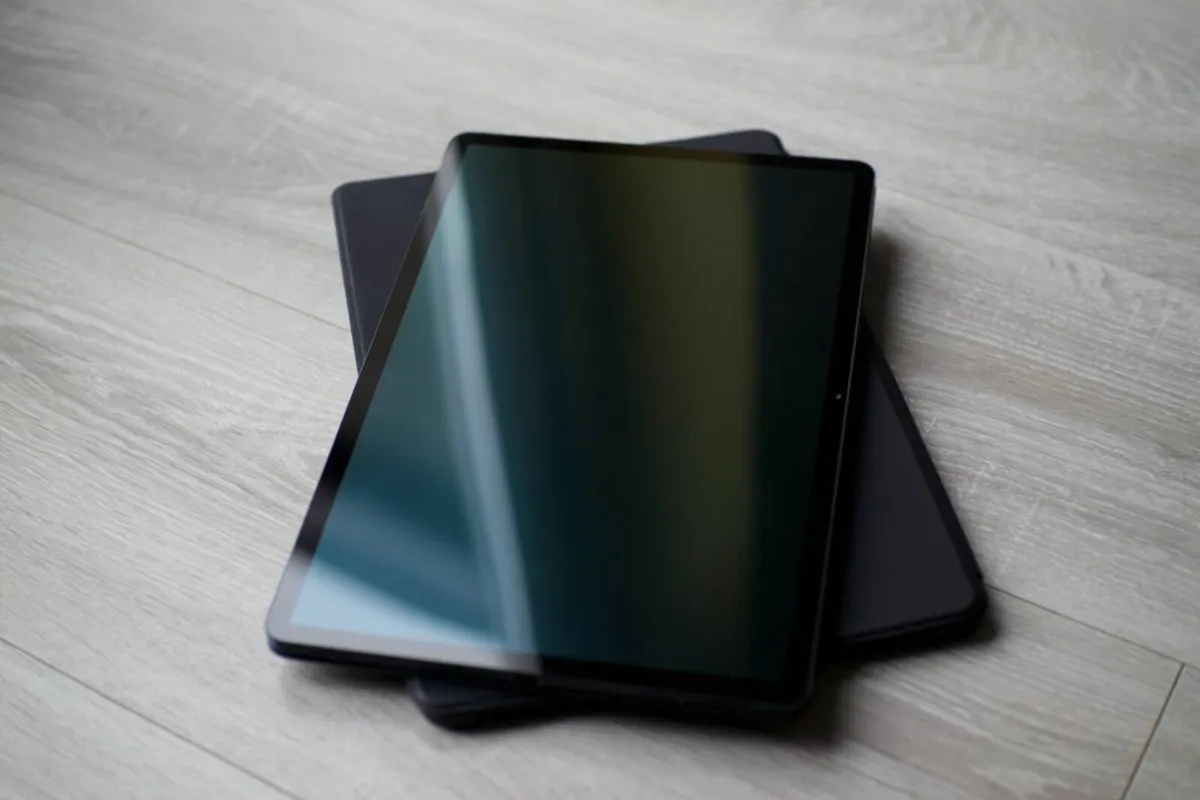 Samsung Galaxy Tab S7+ with S-Pen & 2 Cases - Image 1