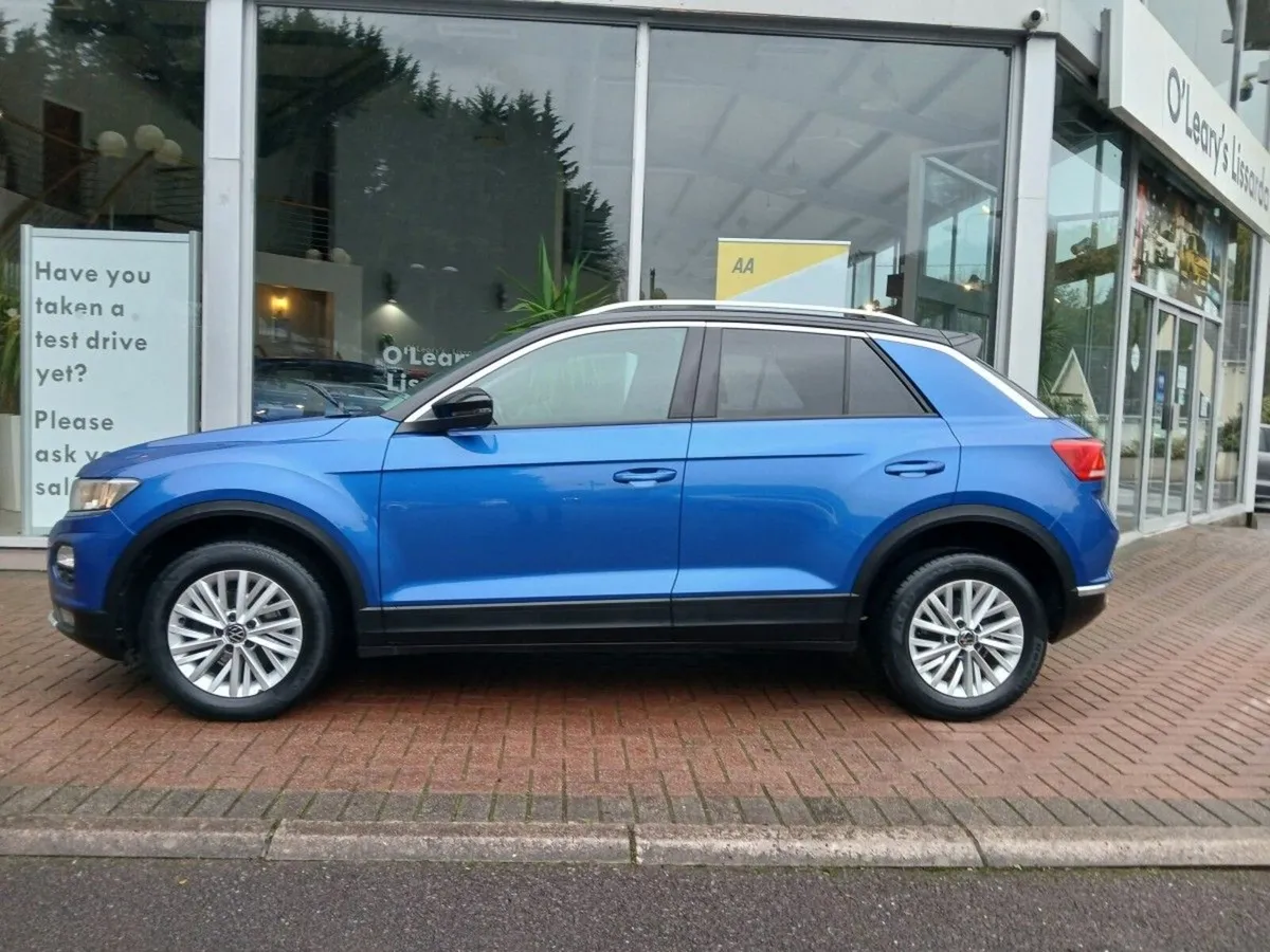 Volkswagen T-Roc 1.0 TSI 110bhp Design, Ravenna Bl - Image 4