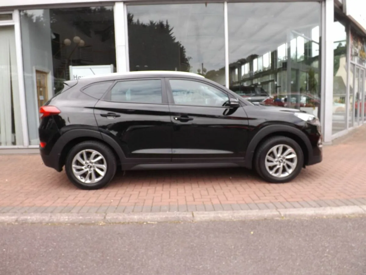 Hyundai Tucson 1.7 D Comfort Plus - Image 3