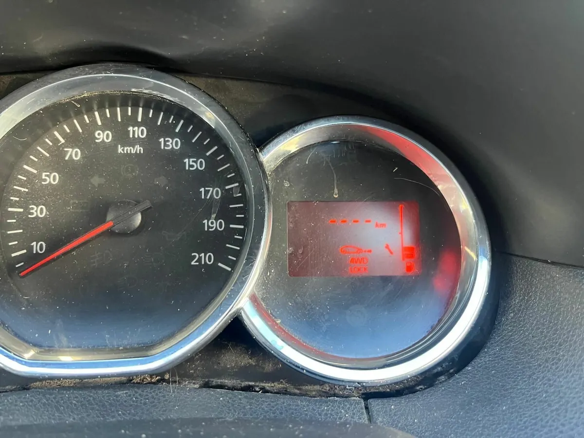 Dacia Duster 2017 4WD Commercial New DOE/CVRT - Image 4