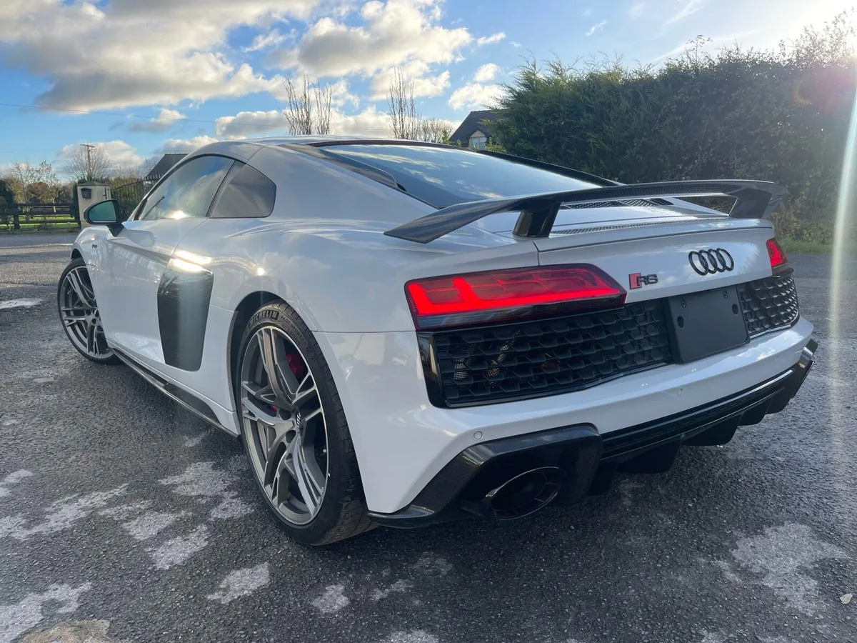 Audi R8 Performance Carbon Black - Image 4