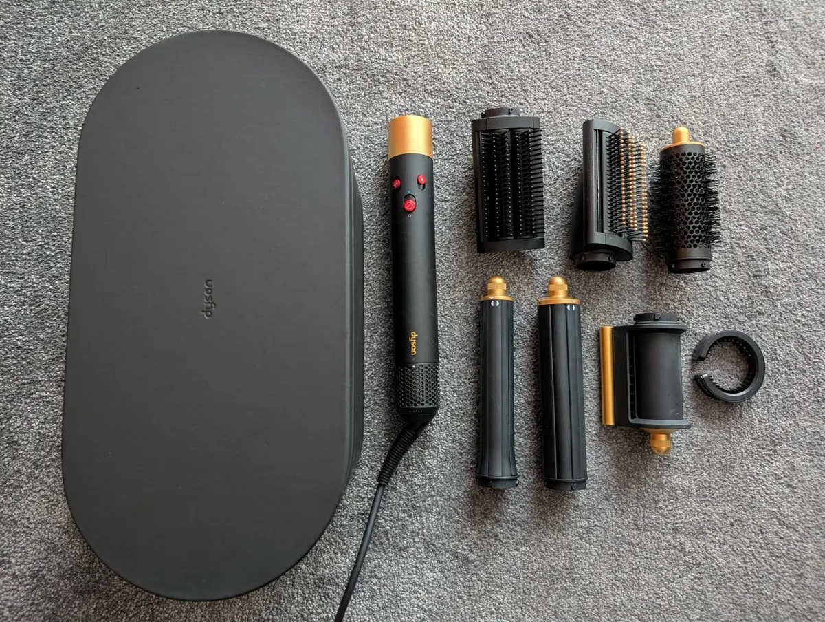 Dyson Airwrap brand new - complete long set - Image 1