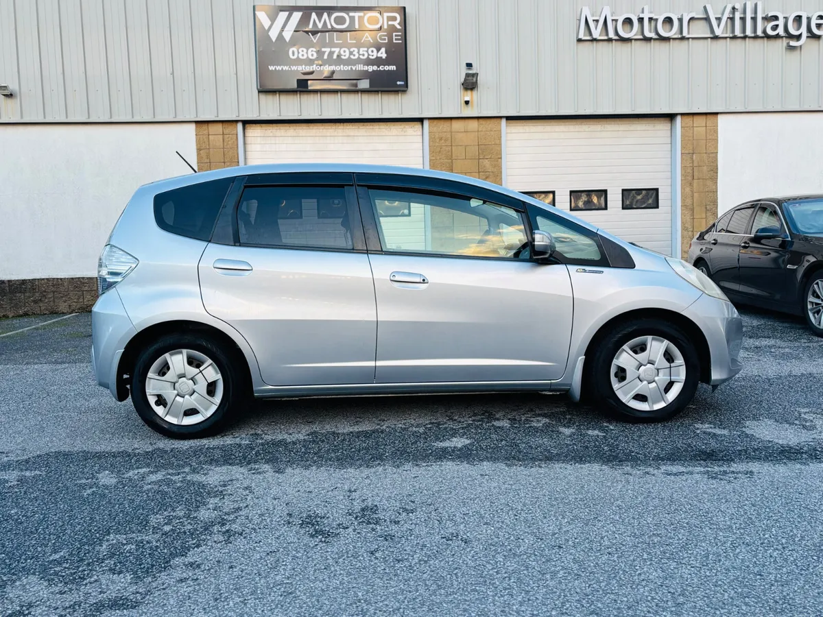 Honda Fit 2012 Automatic - Image 2