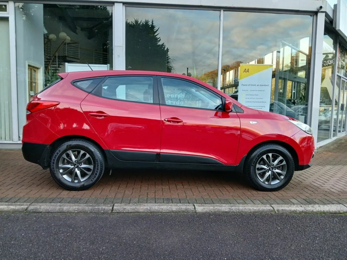 Hyundai ix35 1.7 Diesel Comfort , Red, Very Clean. - Image 3