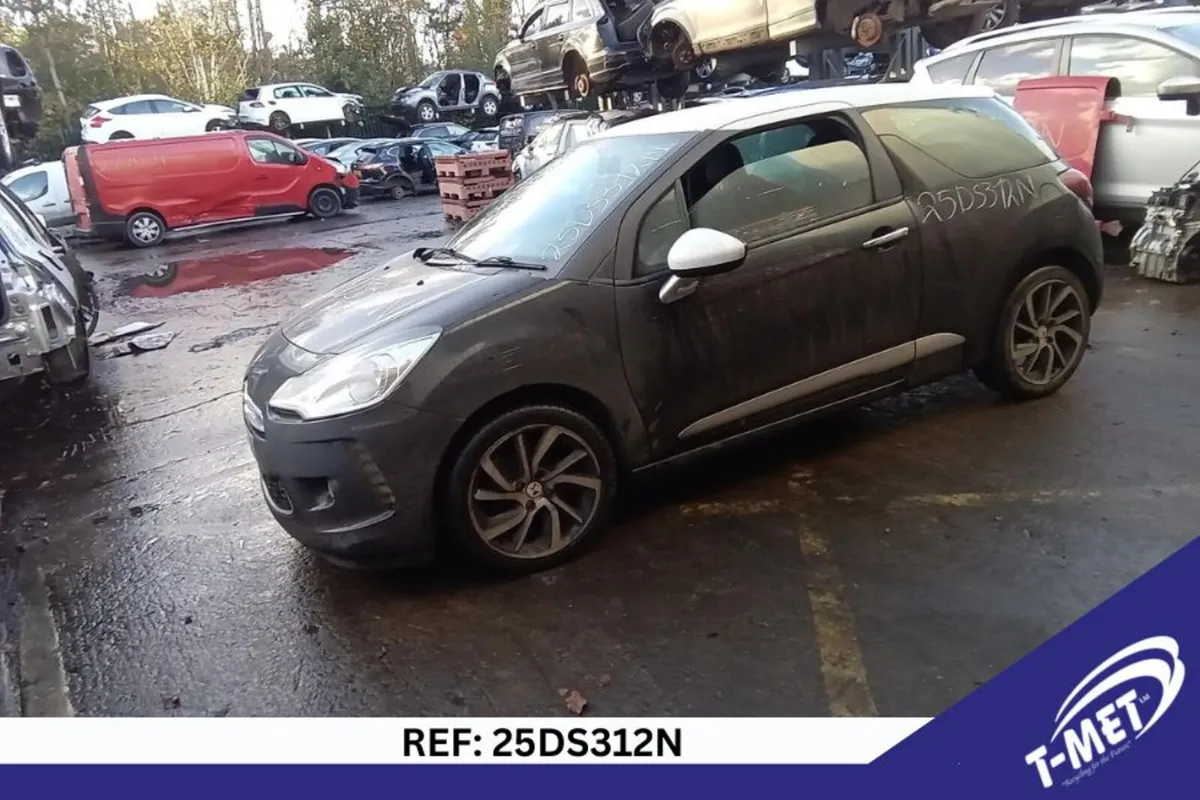 2015 DS 3 BREAKING FOR PARTS - Image 4
