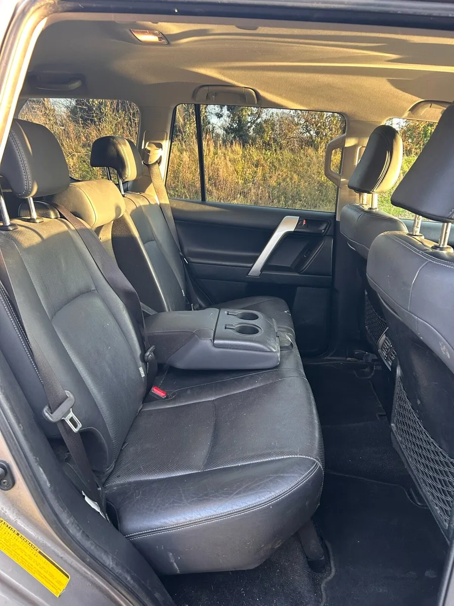 Toyota LandCruiser - Image 2