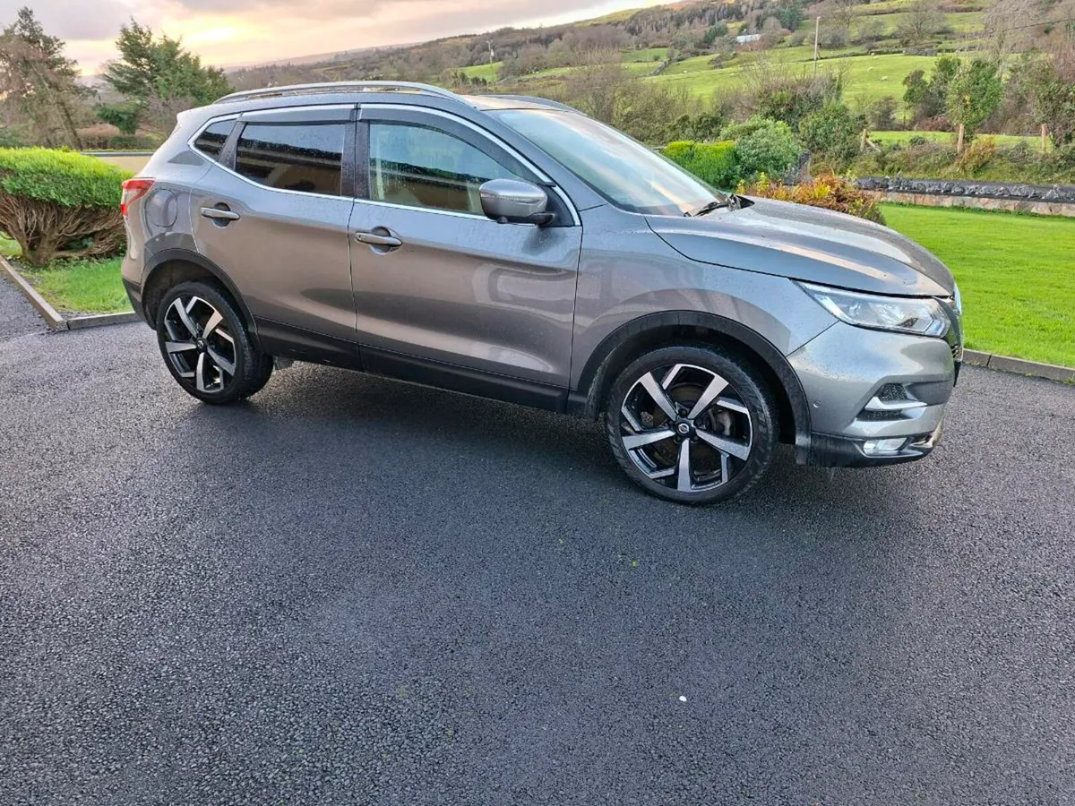 Nissan Qashqai Tekna High Spec - Image 1