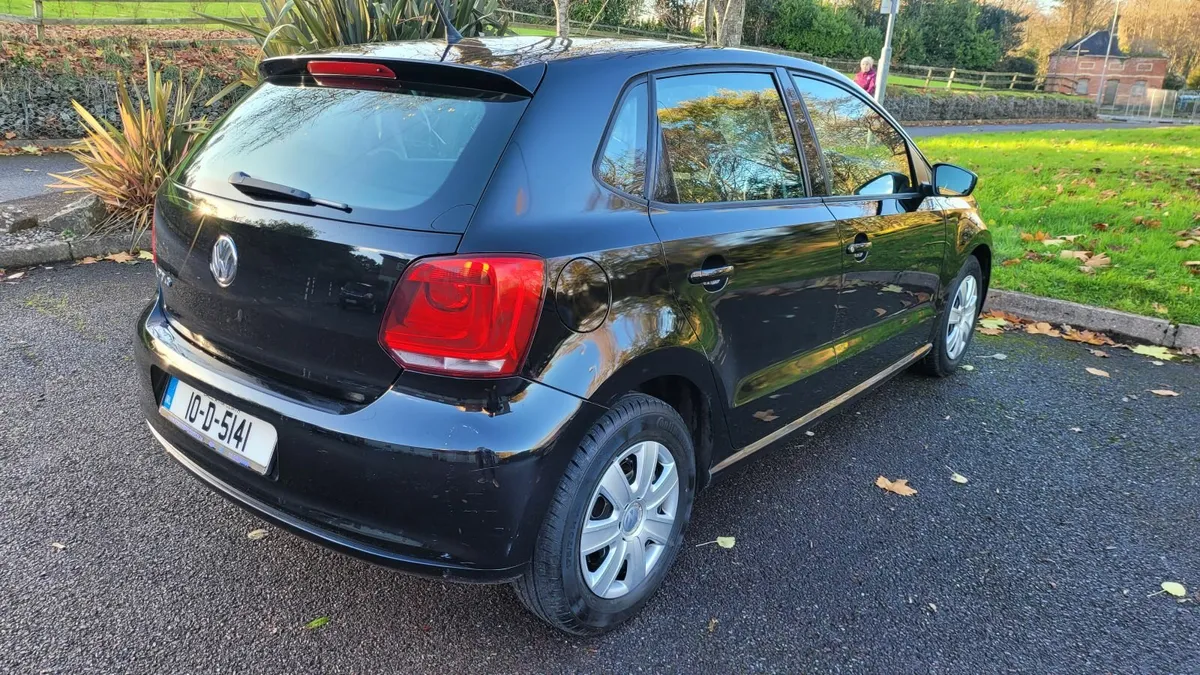 Volkswagen Polo 2010 Low KMS - Image 3