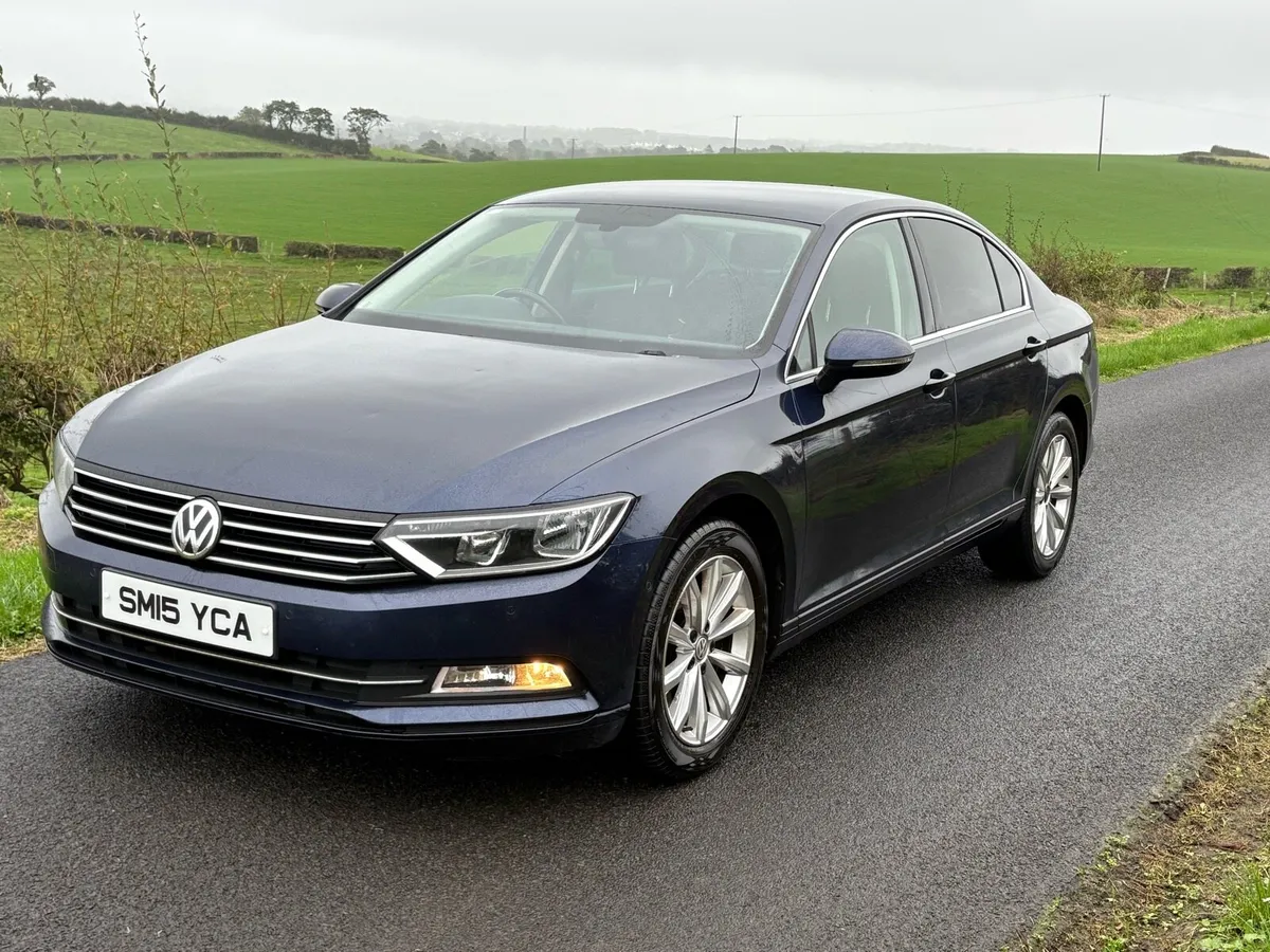 2015 Volkswagen Passat - Image 2