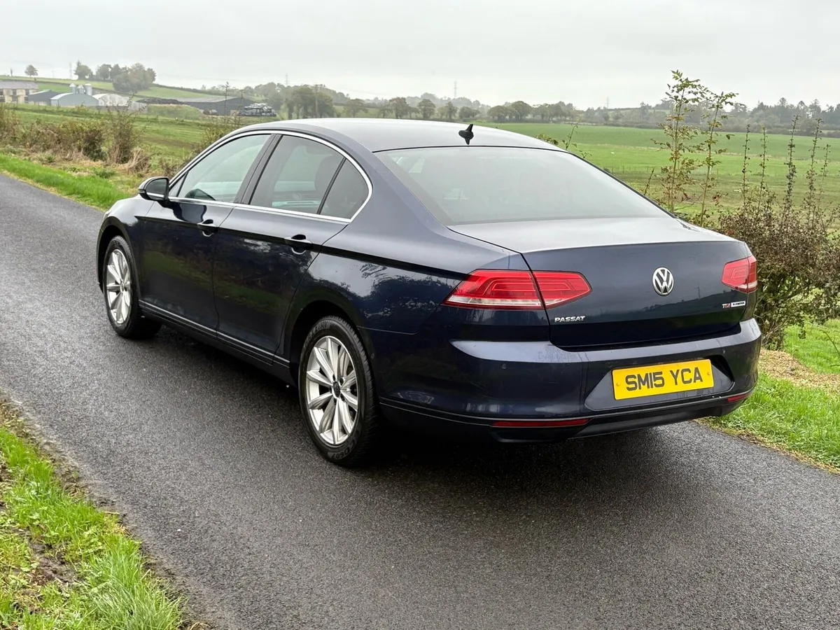 2015 Volkswagen Passat - Image 3