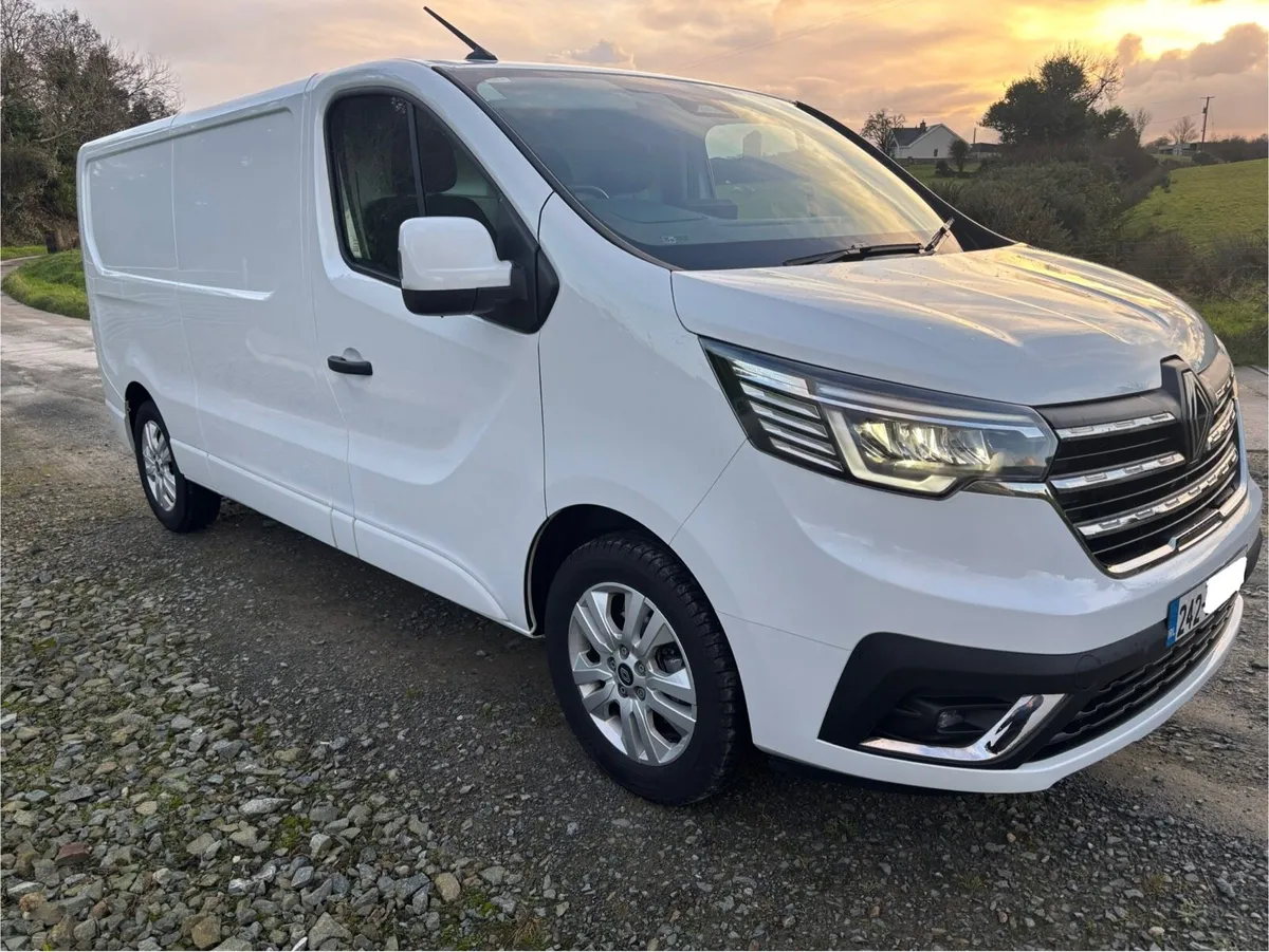 242 Renault Trafic 2024 - Image 1