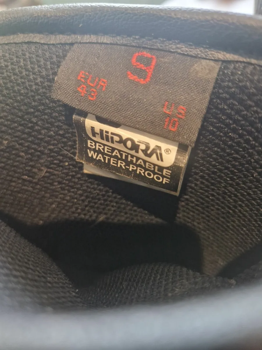 Motorcycle Gear - Image 4