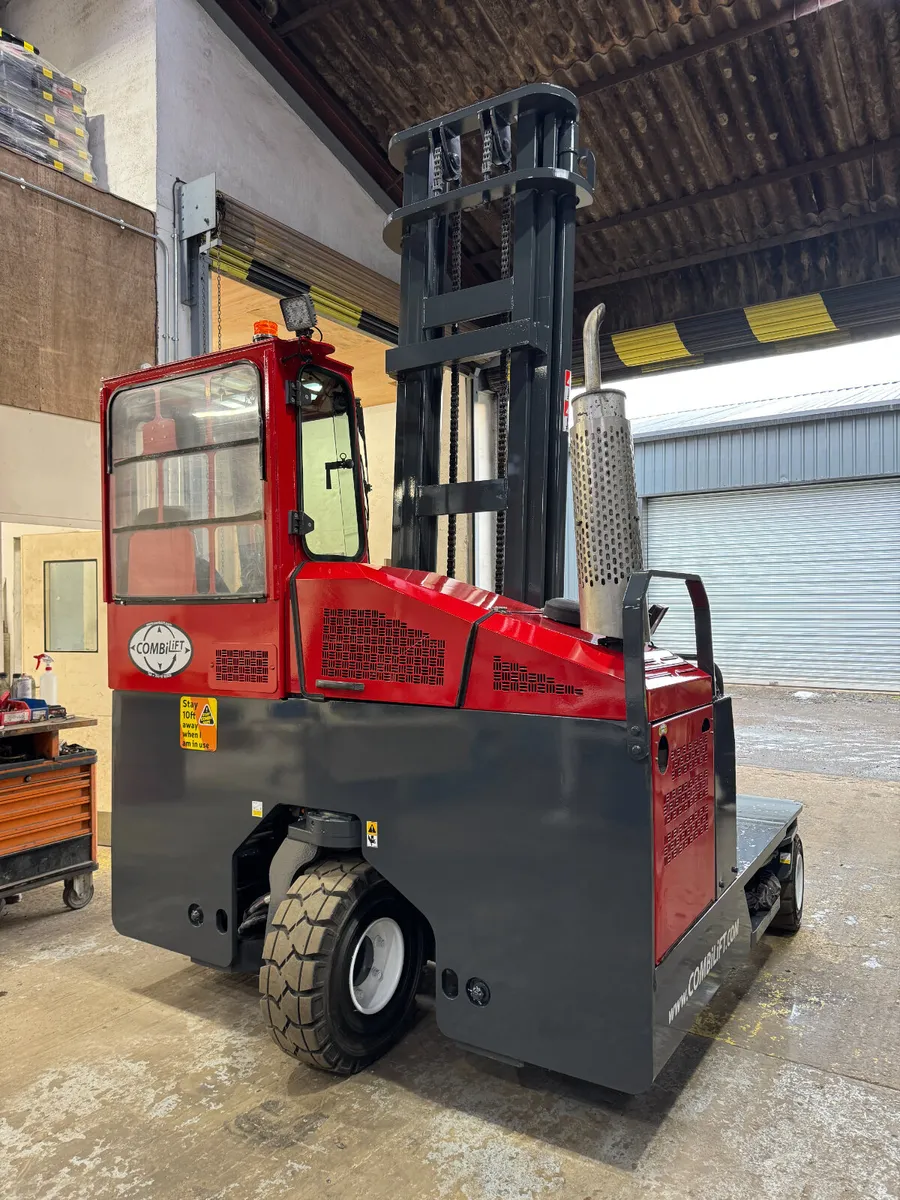 Combilift C4000 Diesel Multi-Directional Forklift - Image 2