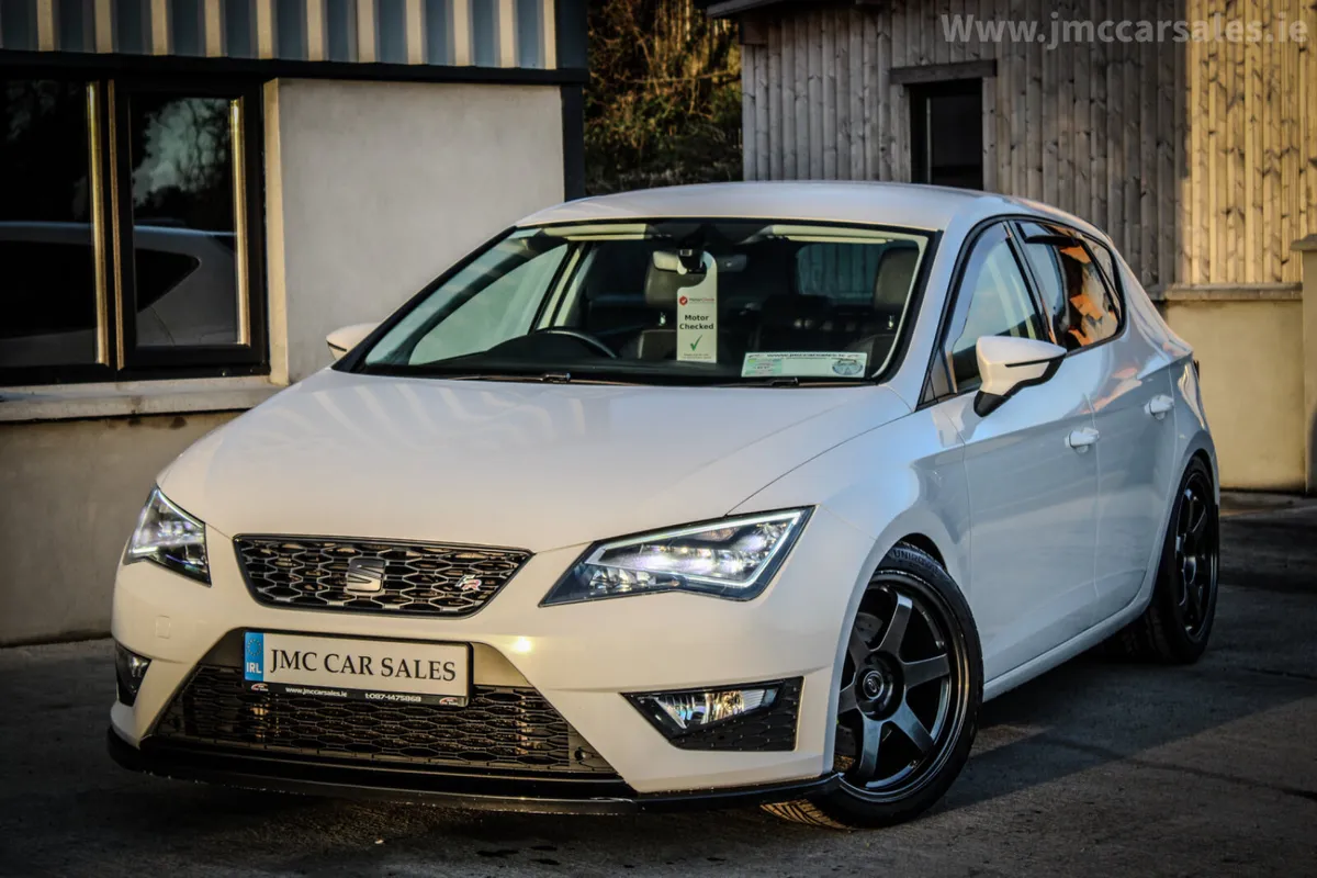 WHITE 2017 SEAT LEON FR - Image 1