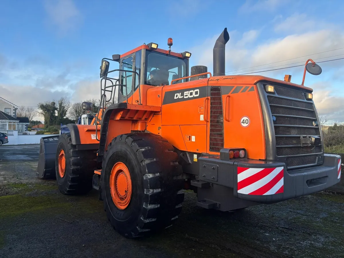 Doosan DL500 Wheel Loader - Image 1
