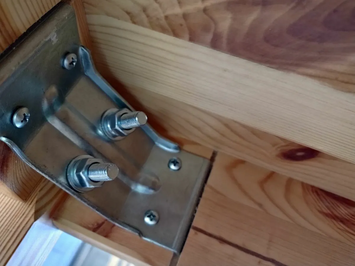 New solid pine kitchen dining table 4 seater - Image 4