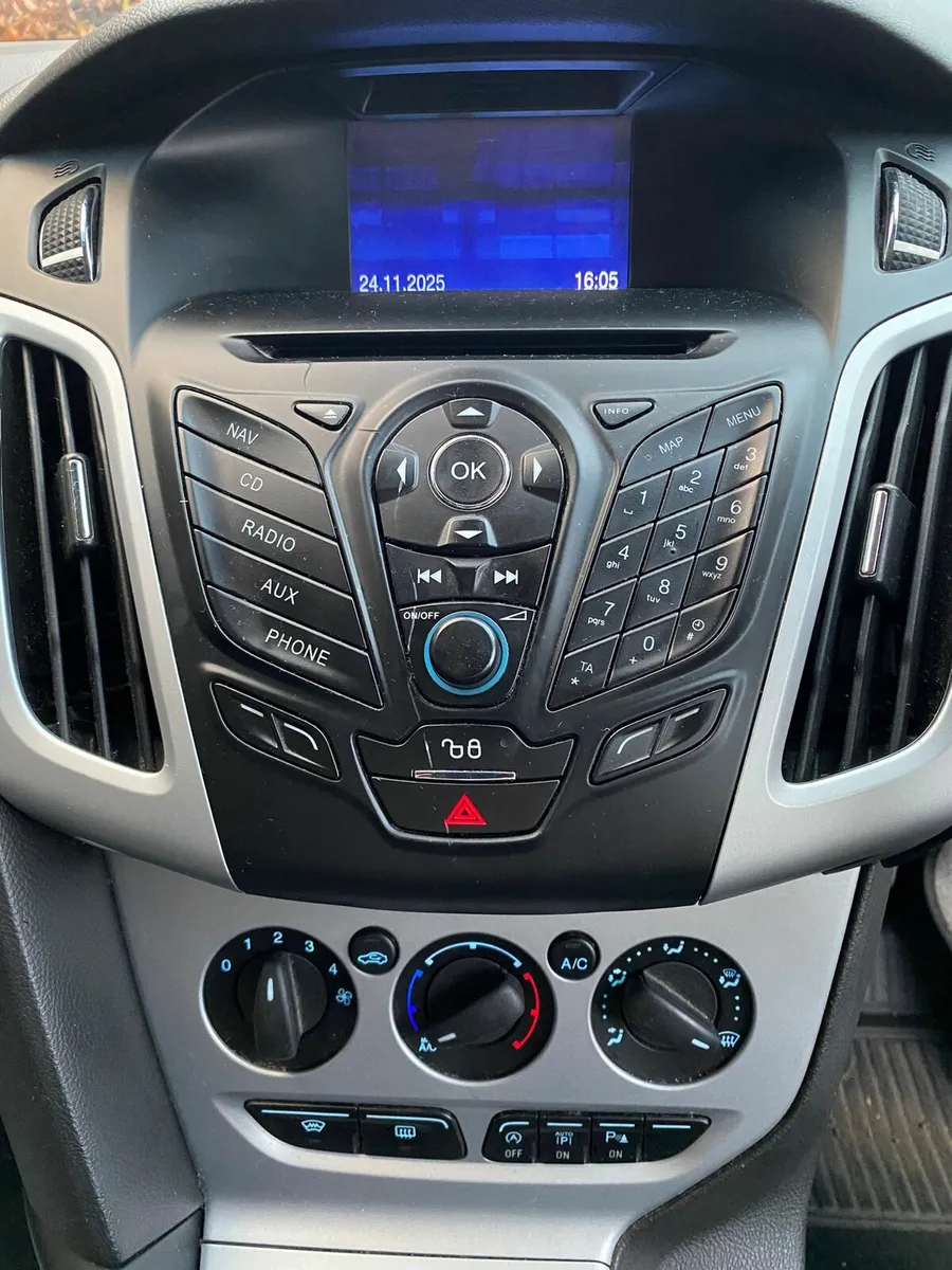 Ford Focus 1.6Diesel Navigator Model - Image 3