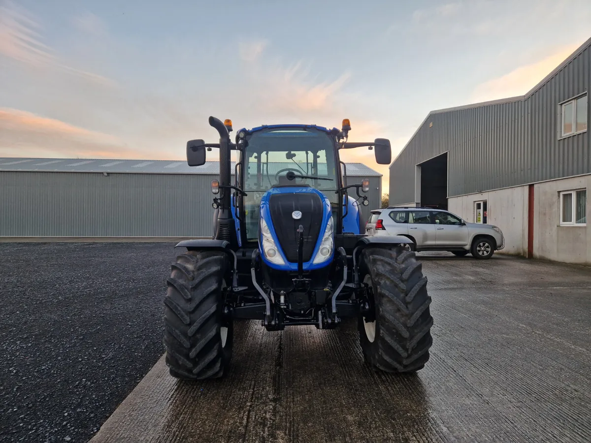 2017 New Holland T5.110 - Image 4