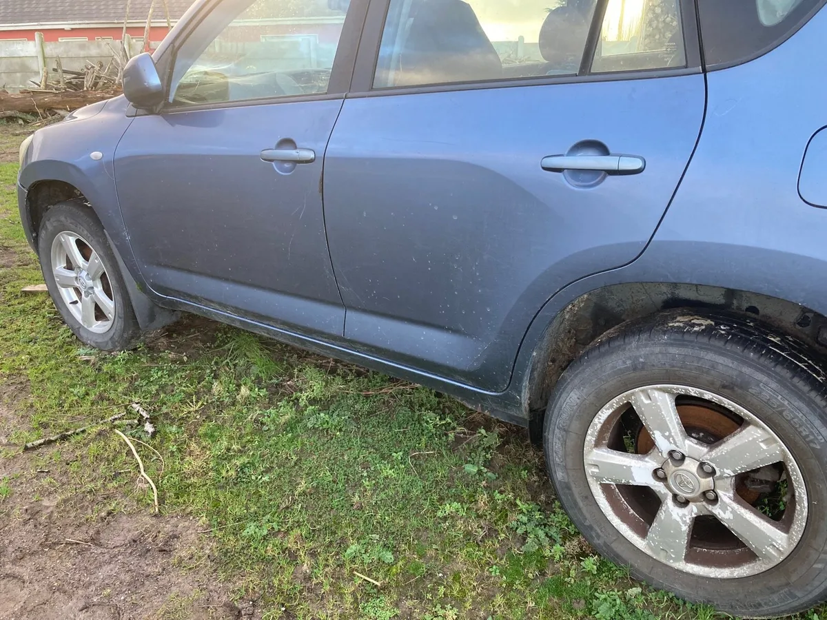 Toyota RAV4 2007 - Image 2
