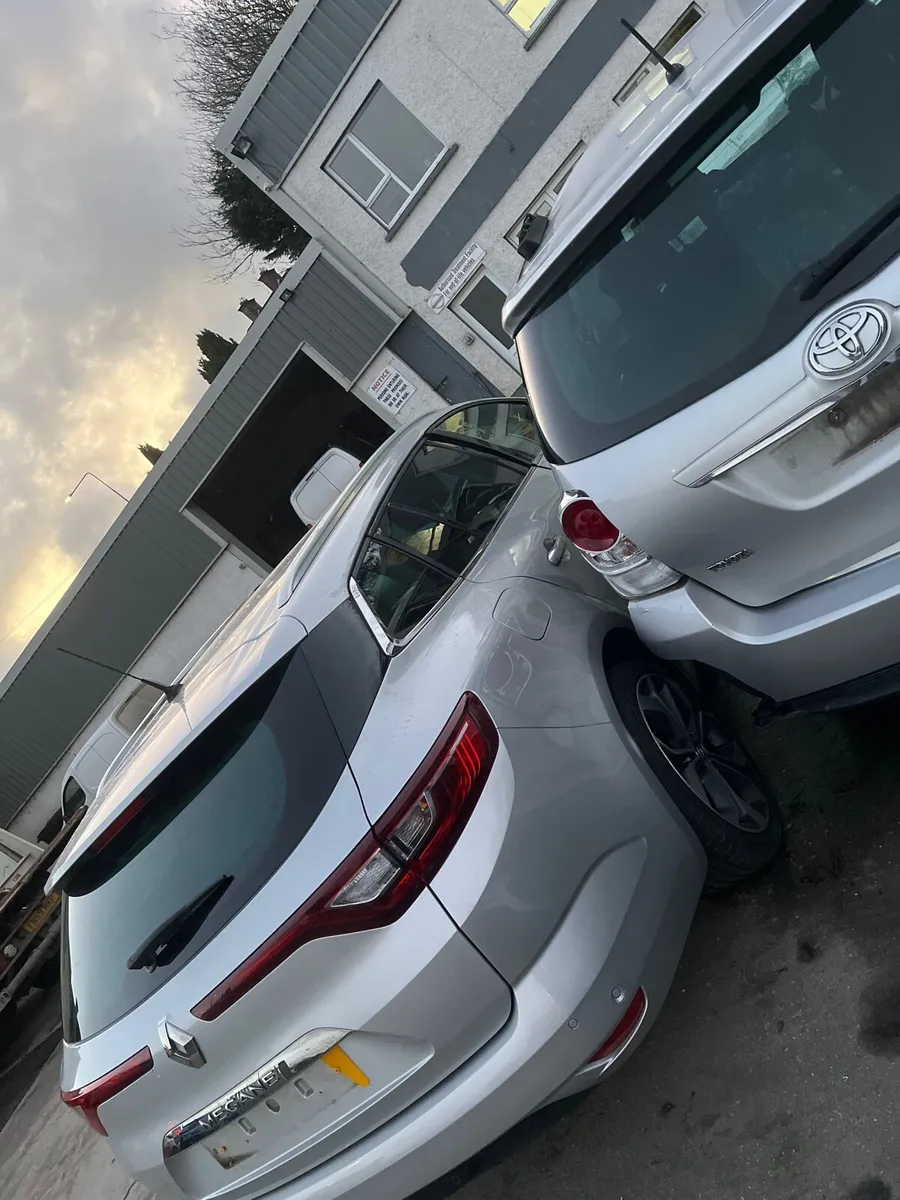 2017 Renault megane 1.6 for parts - Image 4