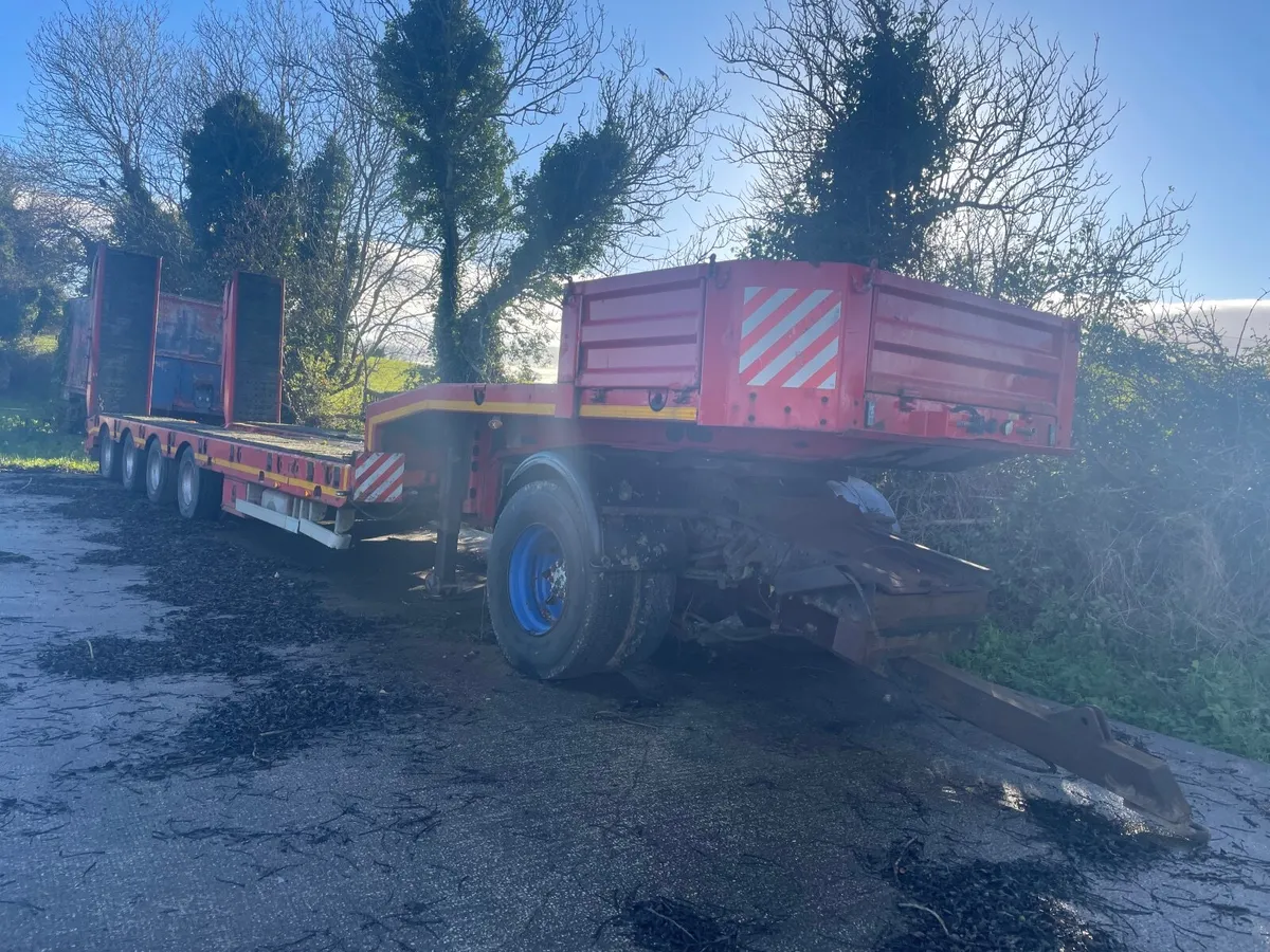 Low loader - Image 2