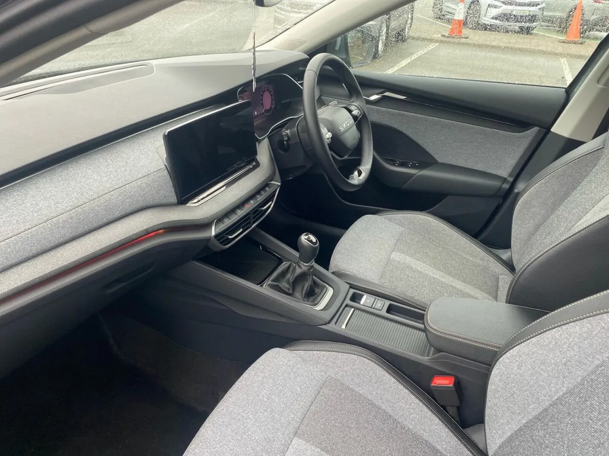 Skoda Octavia SELECTION PLUS 2.0 TDI 115HP - Image 3