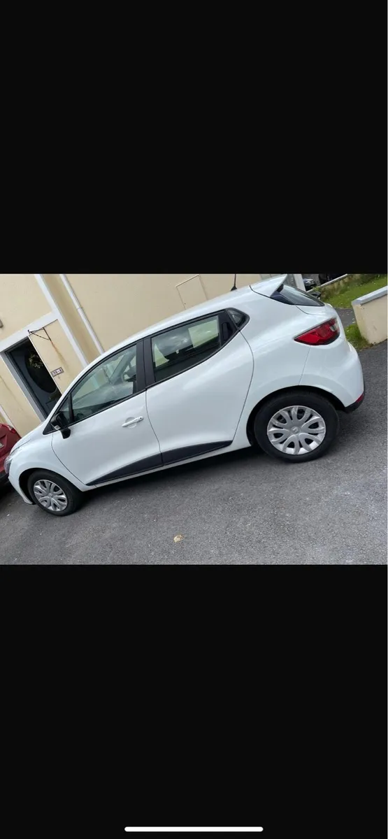 White Renault Clio 2016 - Image 3