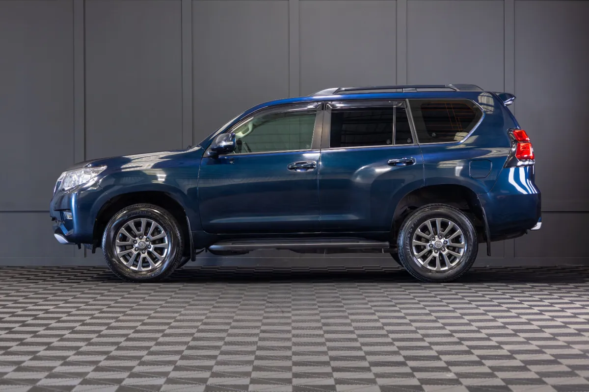 2022 Toyota Land Cruiser 5 Seat N1 Crewcab - Image 3
